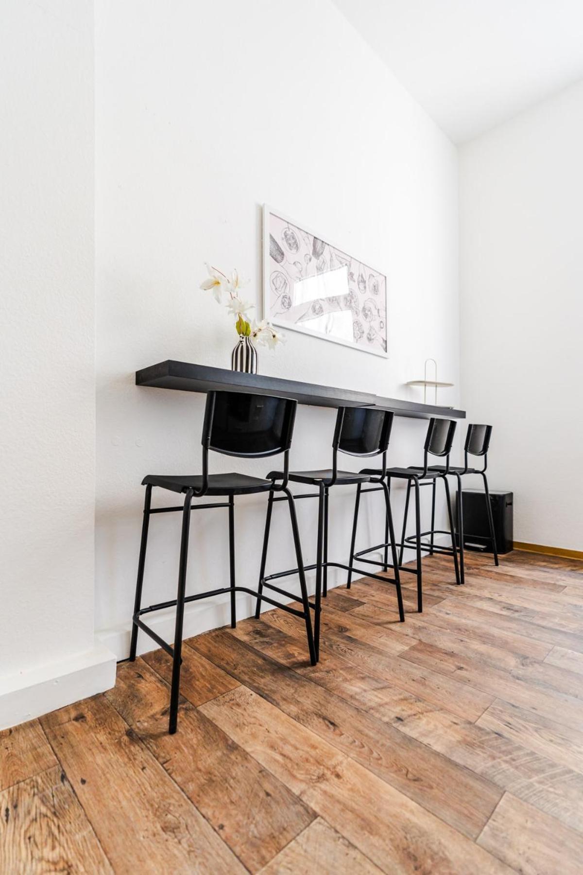 3 Bedroom - Zentral - Geraeumig - Parkhaus - Wifi - Kaffee - Netflix Wiesbaden